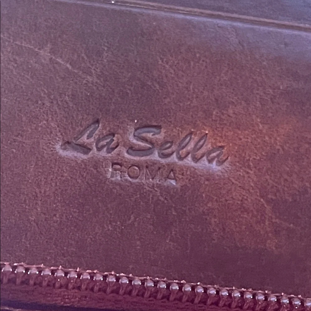 La selle Roma, the Old Angler Leather Brown Leather travel Wallet 9.25”L 4.75”W